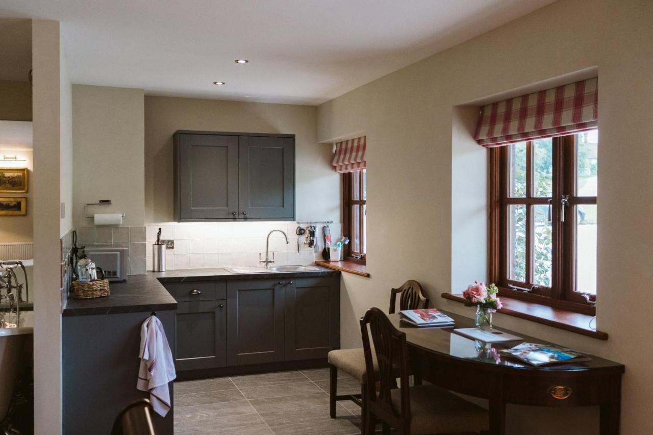 The Apple Rooms - Houghton Lodge Стокбридж Экстерьер фото